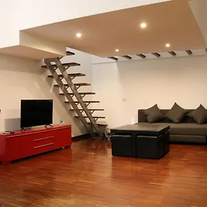 Cozy & Large Loft Famagosta Appartamento Milano